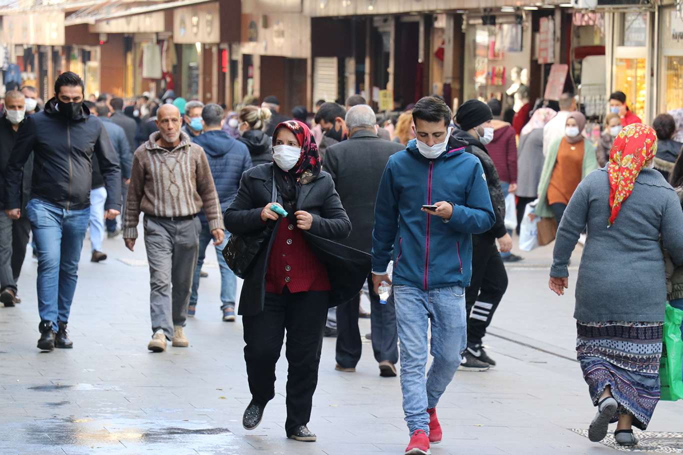 Halk siyasilerin ve siyasetin dilinin birleştirici olmasını istiyor